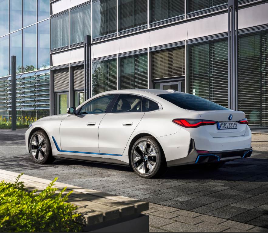 BMW i4