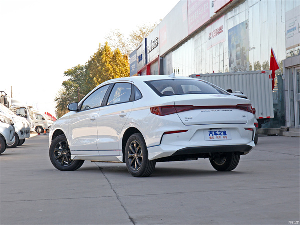 BYD E3