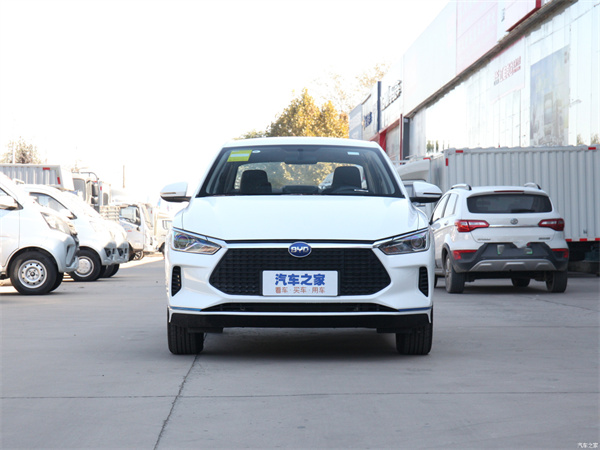 BYD E3